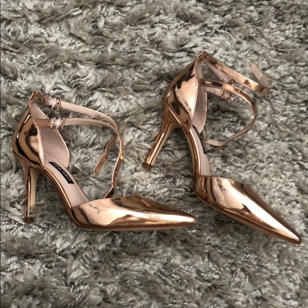 Rose gold metallic Nine West heels w/ ankle straps